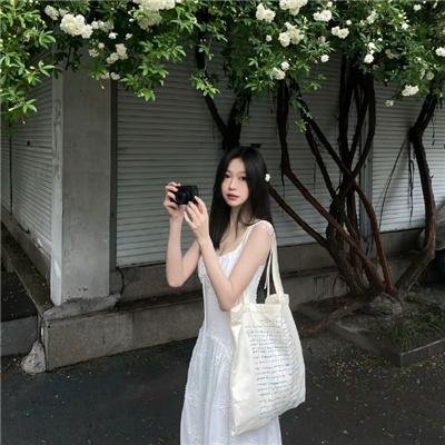 她的伪装
